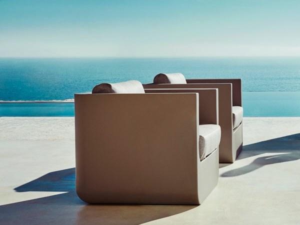 Armchair with armrests | Ulm by Vondom