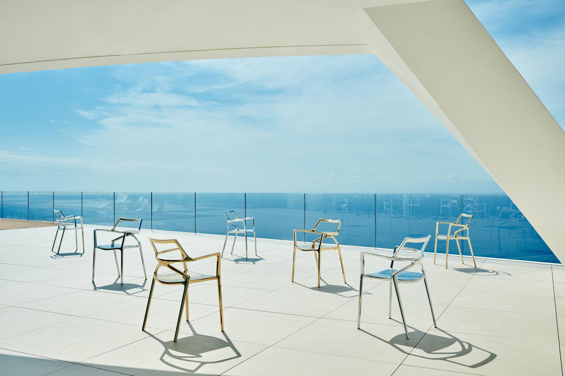 Polypropylene garden chair with armrests | Delta Premium by Vondom