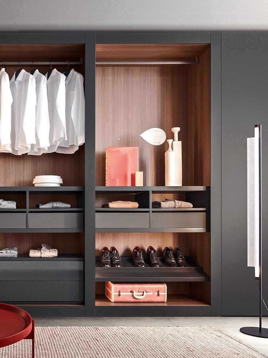 Sectional wooden walk-in wardrobe | Sipario by Pianca