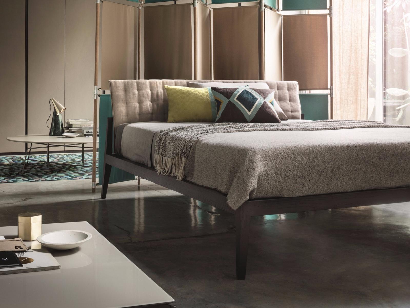 Wooden double bed | Theo by Lema