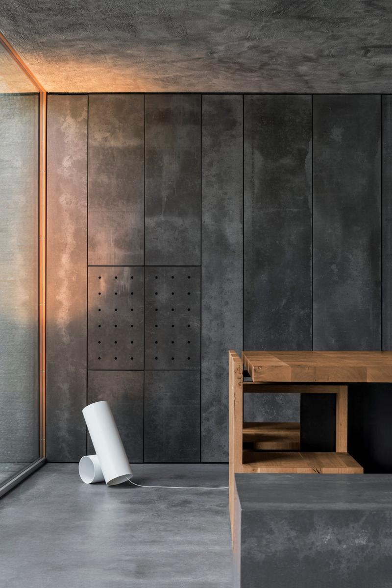 LED adjustable floor lamp | Sawaru by Flos