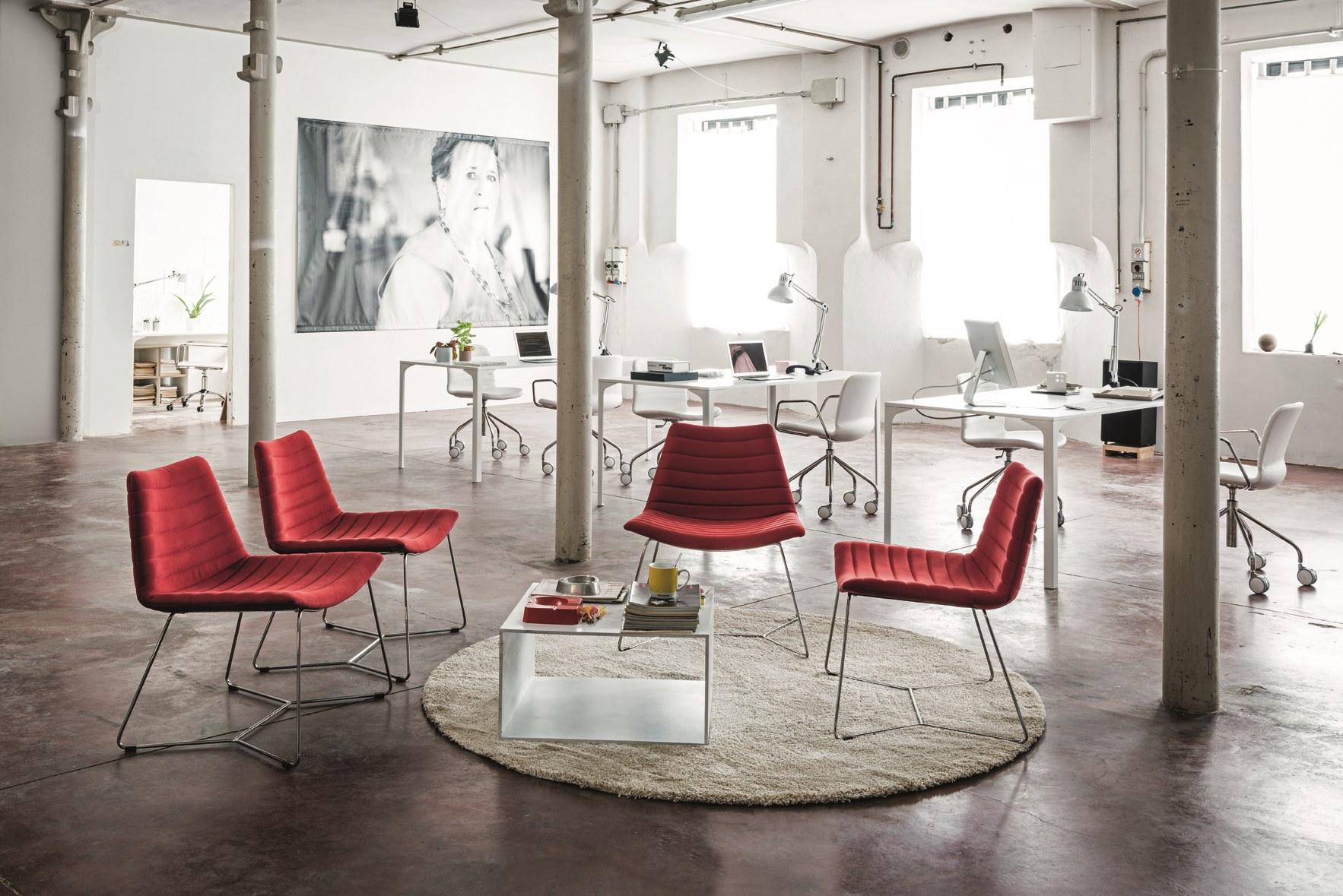 Sled base guest chair | Cover Att T by Midj