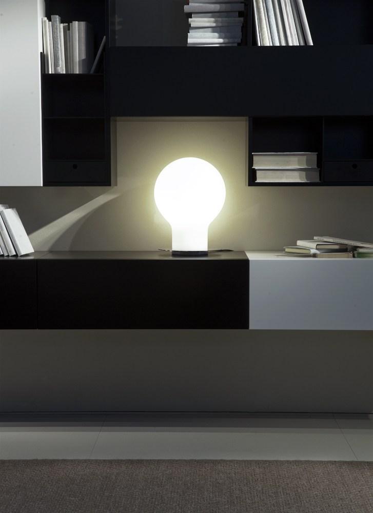 Blown glass table lamp | Denq - 229 by Oluce