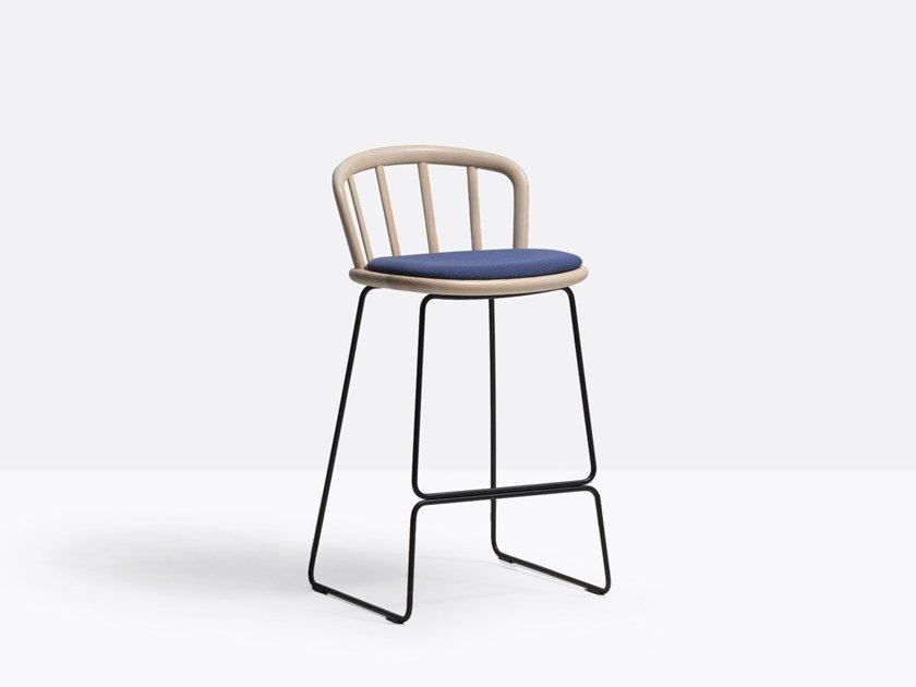 High sled base ash stool with integrated cushion | Nym 2858/a by Pedrali