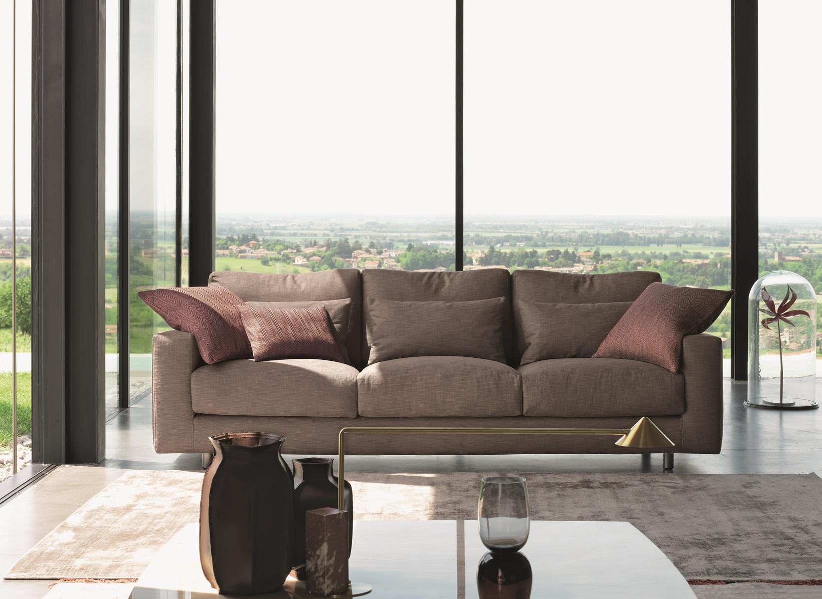 3 seater fabric sofa | Borgonuovo by Flou