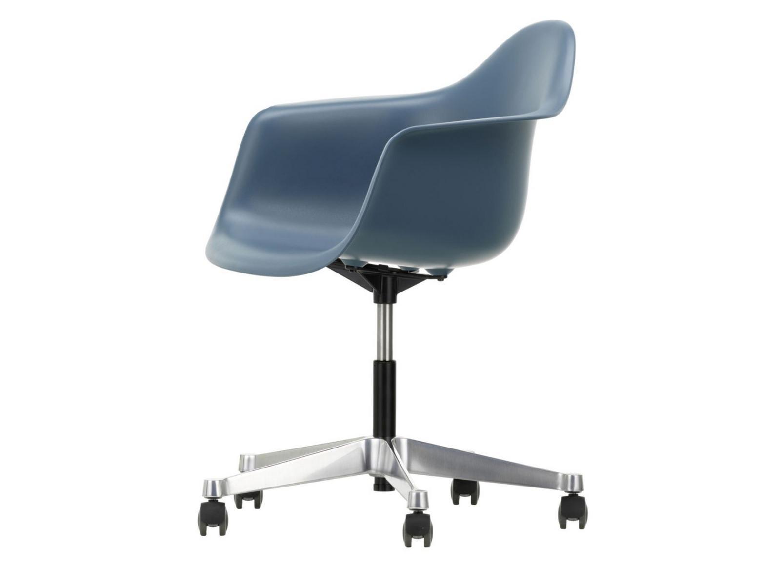 Swivel polypropylene office chair with armrests | Pacc by Vitra