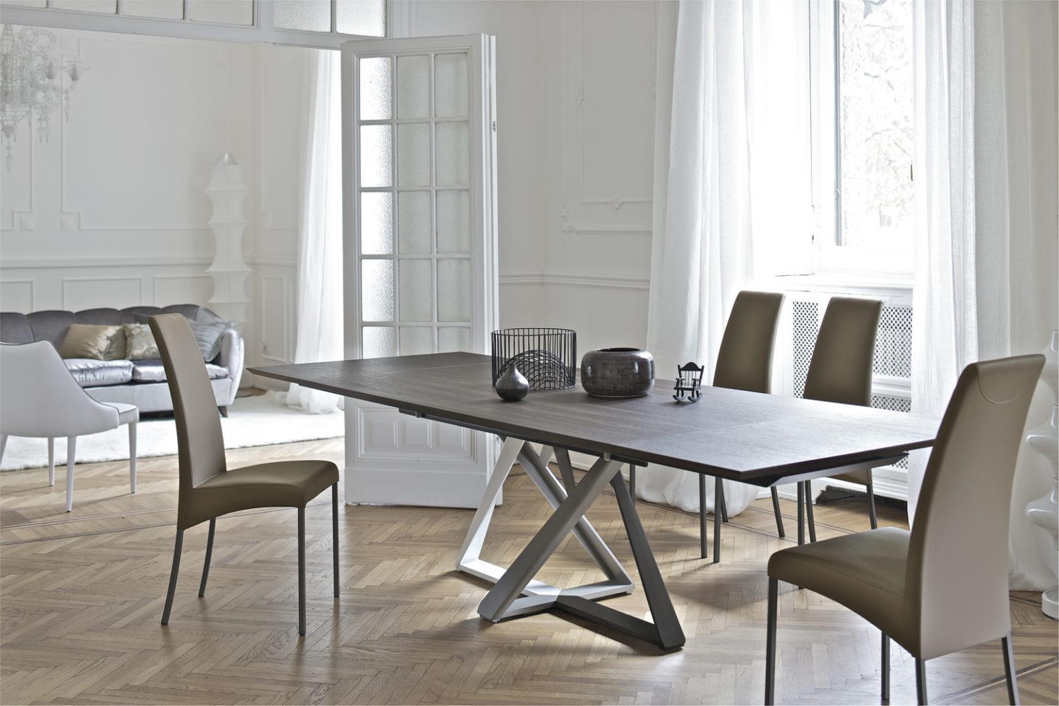 Round tempered glass table | Millennium by Bontempi