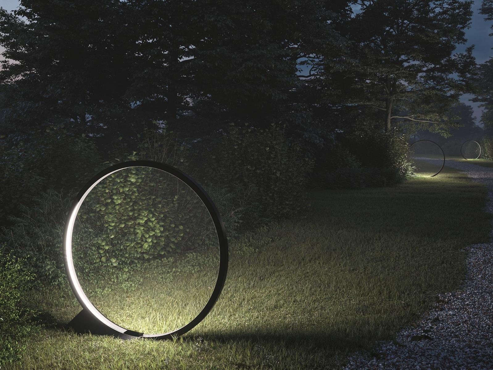 LED aluminium floor lamp | o' by Artemide