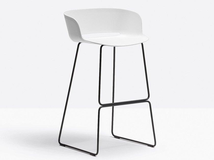 High sled base polypropylene stool | Babila 2748 by Pedrali