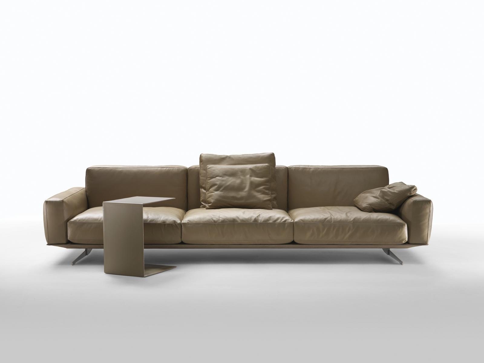 Rectangular tanned leather coffee table | Plain by Flexform