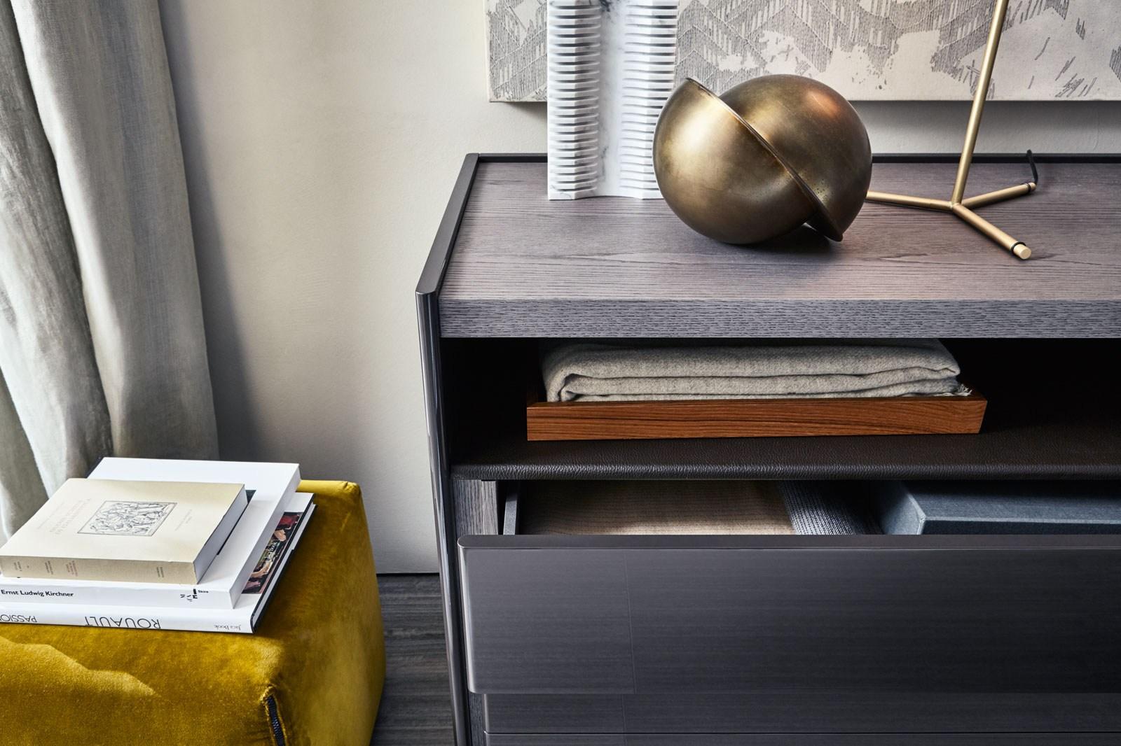 Wooden bedside table with drawers | 5050 by Molteni