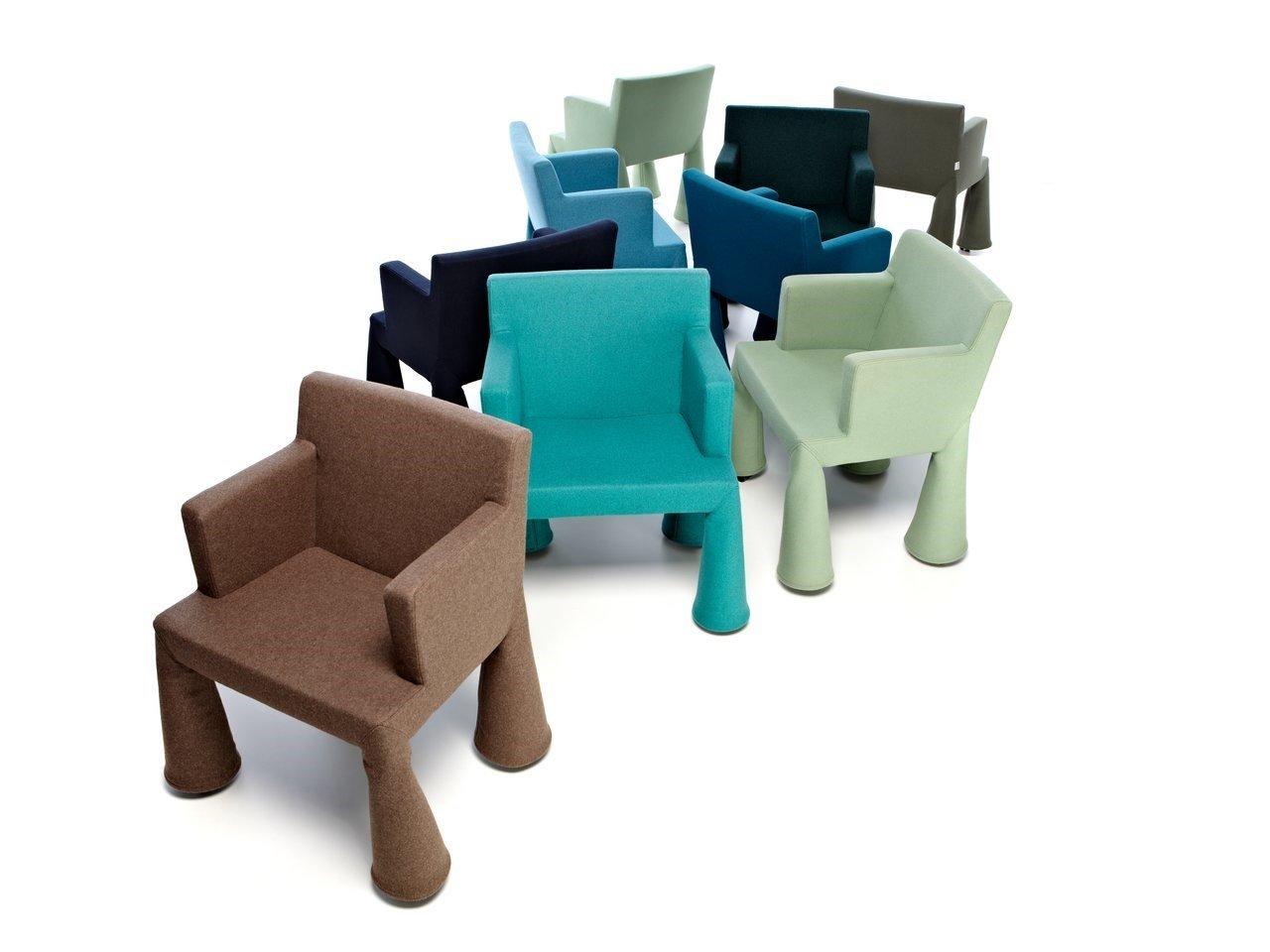 Chair with armrests with castors | Vip by Moooi