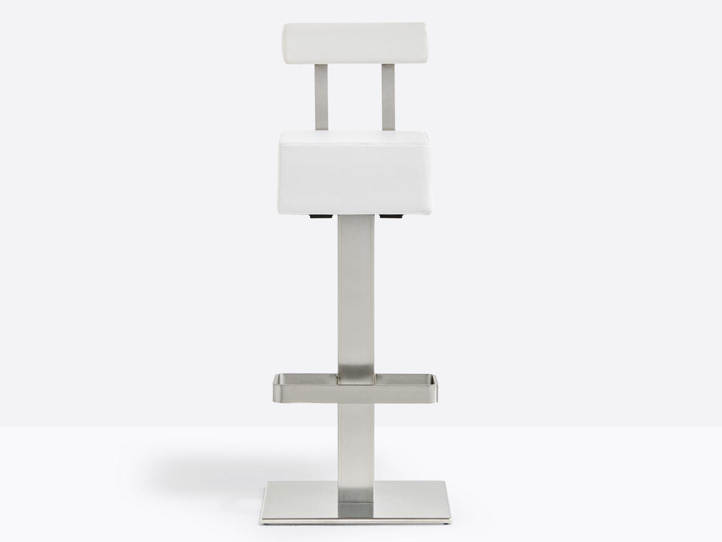 High stool with back with footrest | Hx 4448 by Pedrali