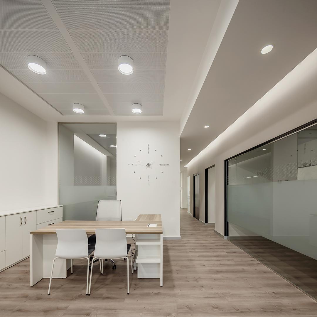 LED direct light aluminium ceiling lamp |  by Arkoslight