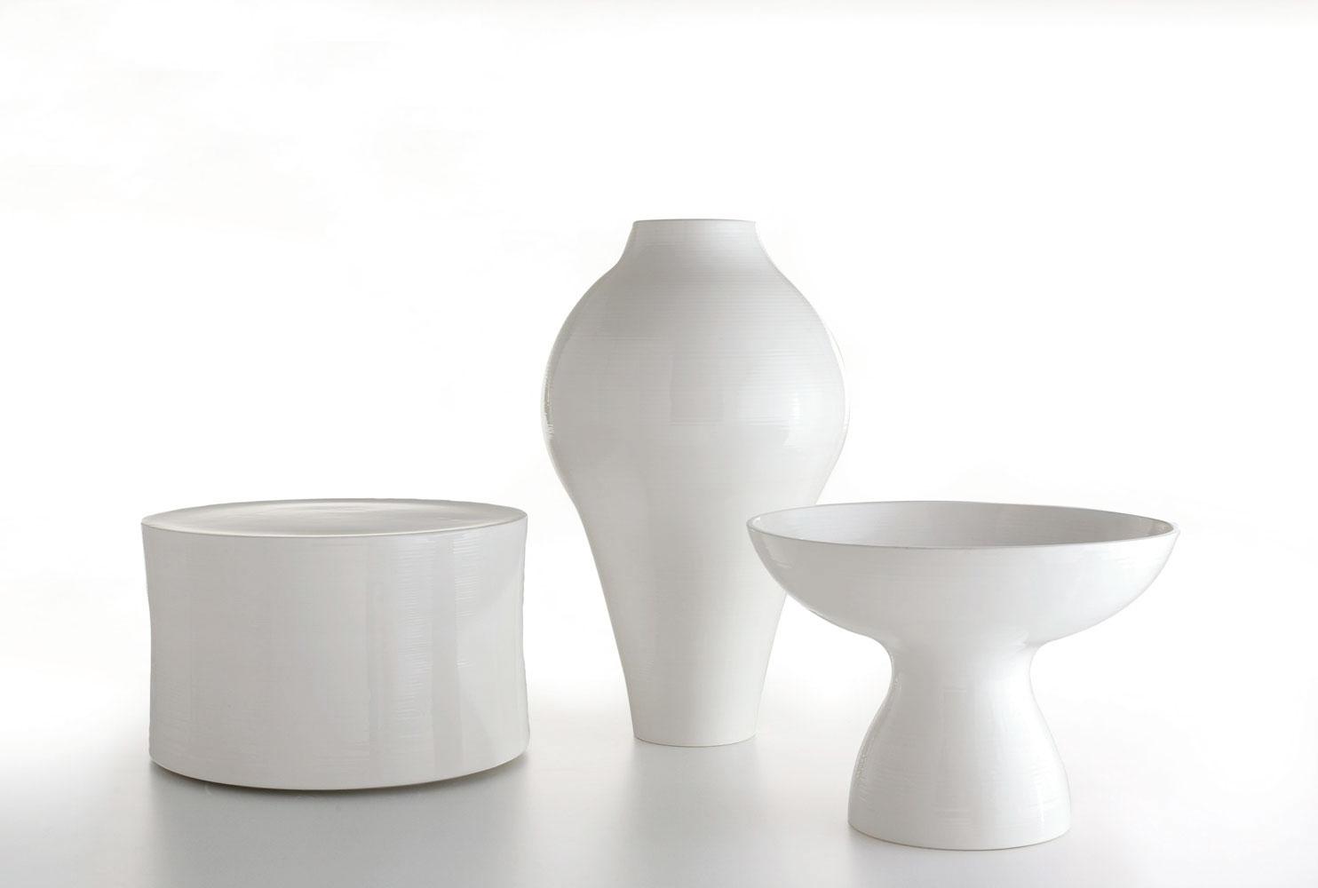 Round ceramic garden side table | White Collection by B&B Italia