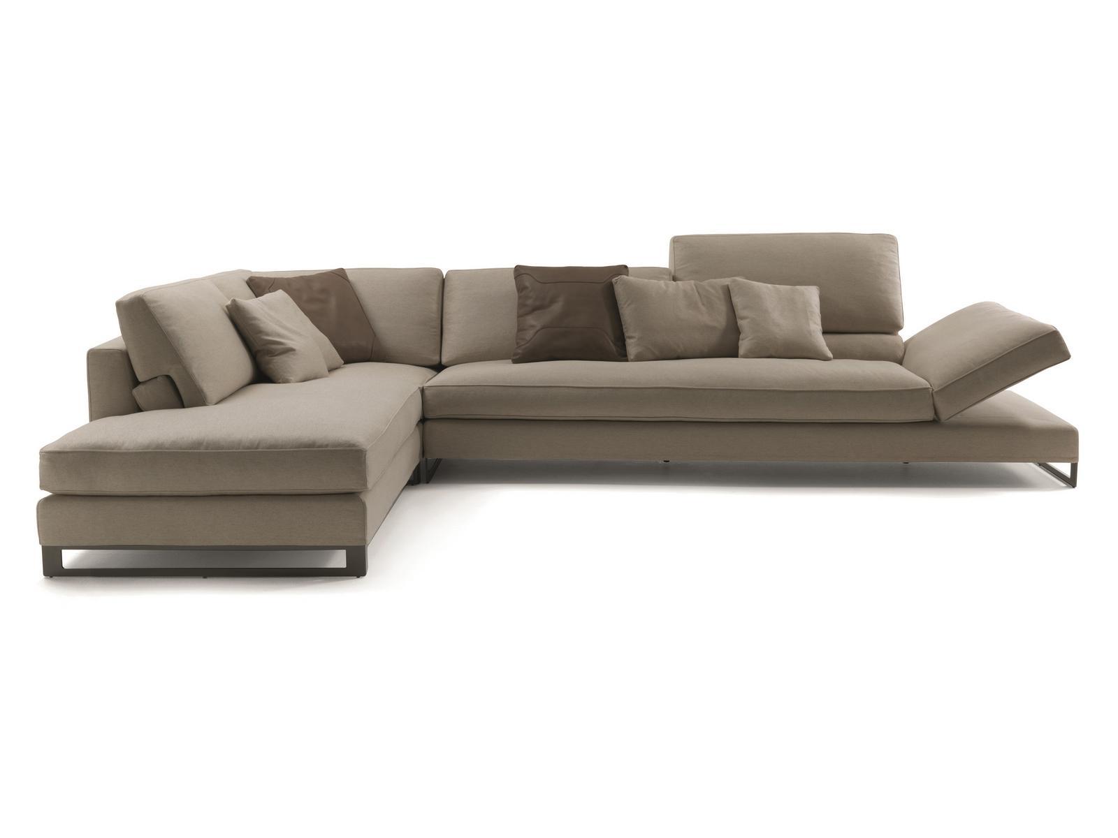 Sled base sectional fabric sofa | Davis Flat by Frigerio