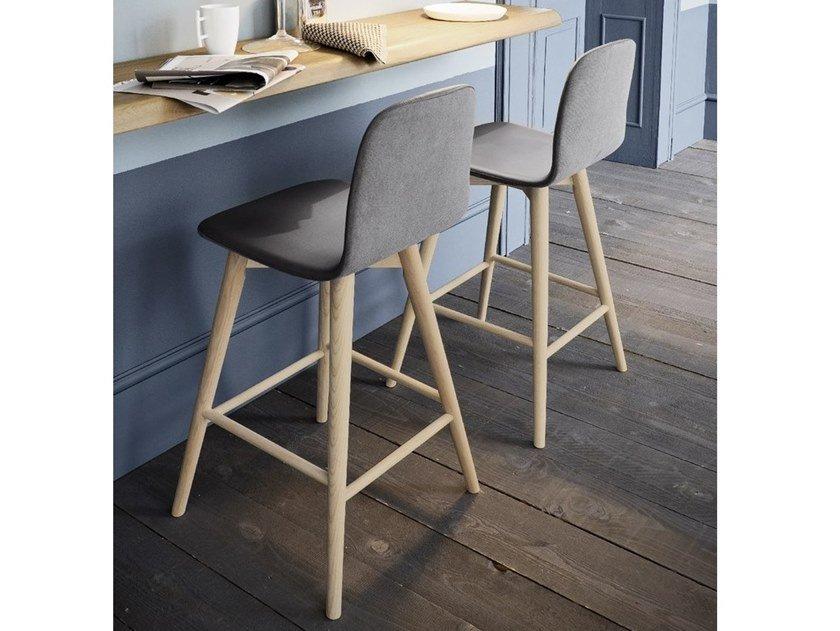 High Eco-leather stool with back | Maya by Altacorte