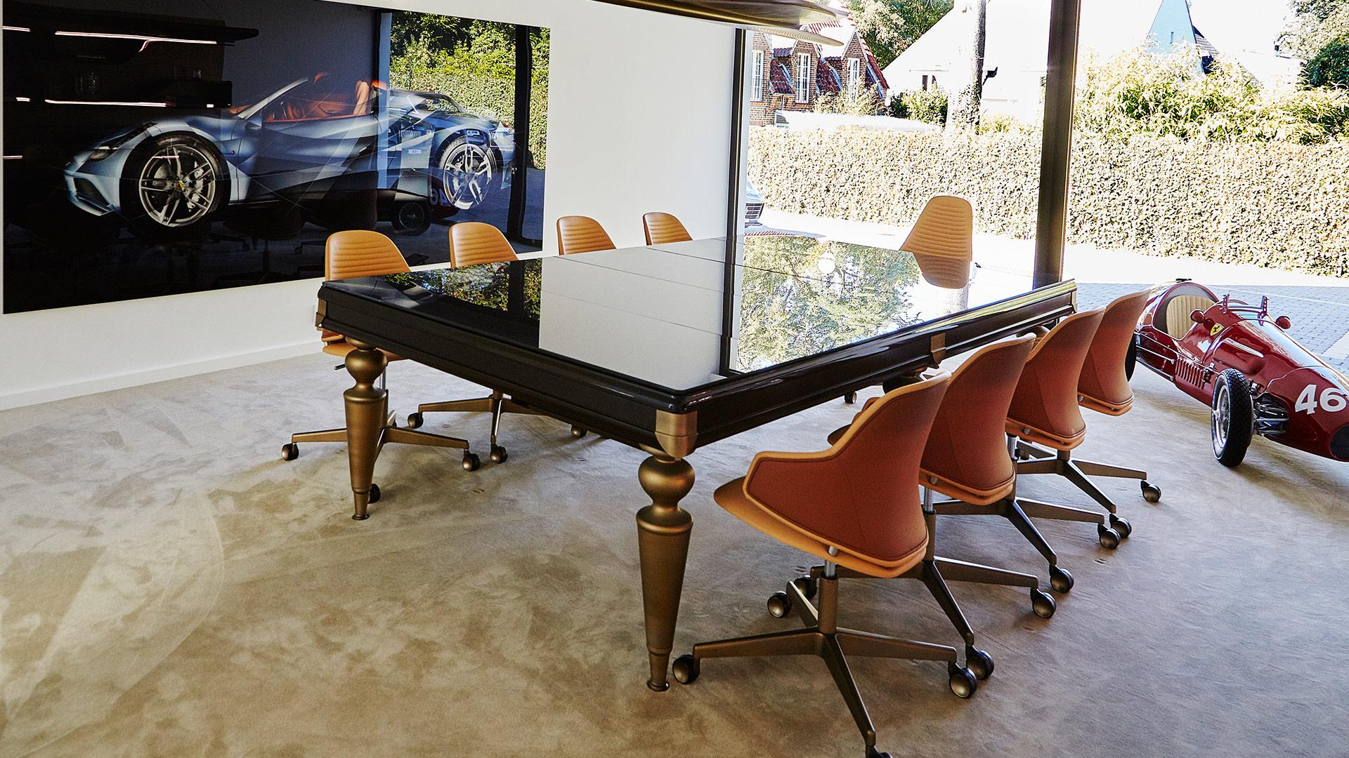 Height-adjustable leather office chair | Vela by Reflex