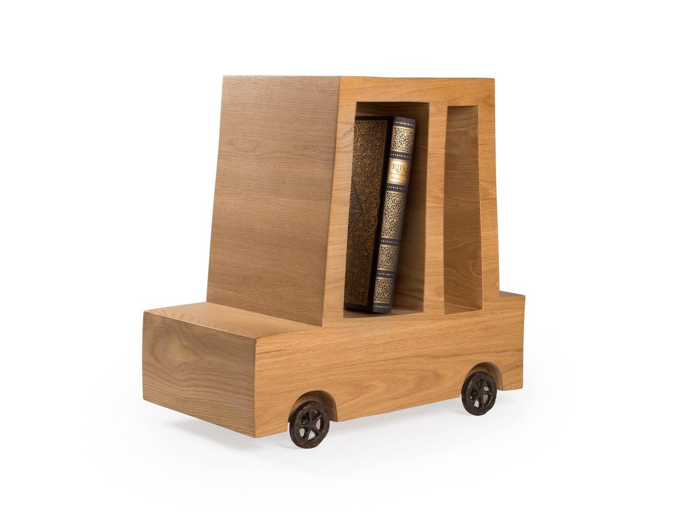 Oak high side table with integrated magazine rack | Turbo Table by Moooi