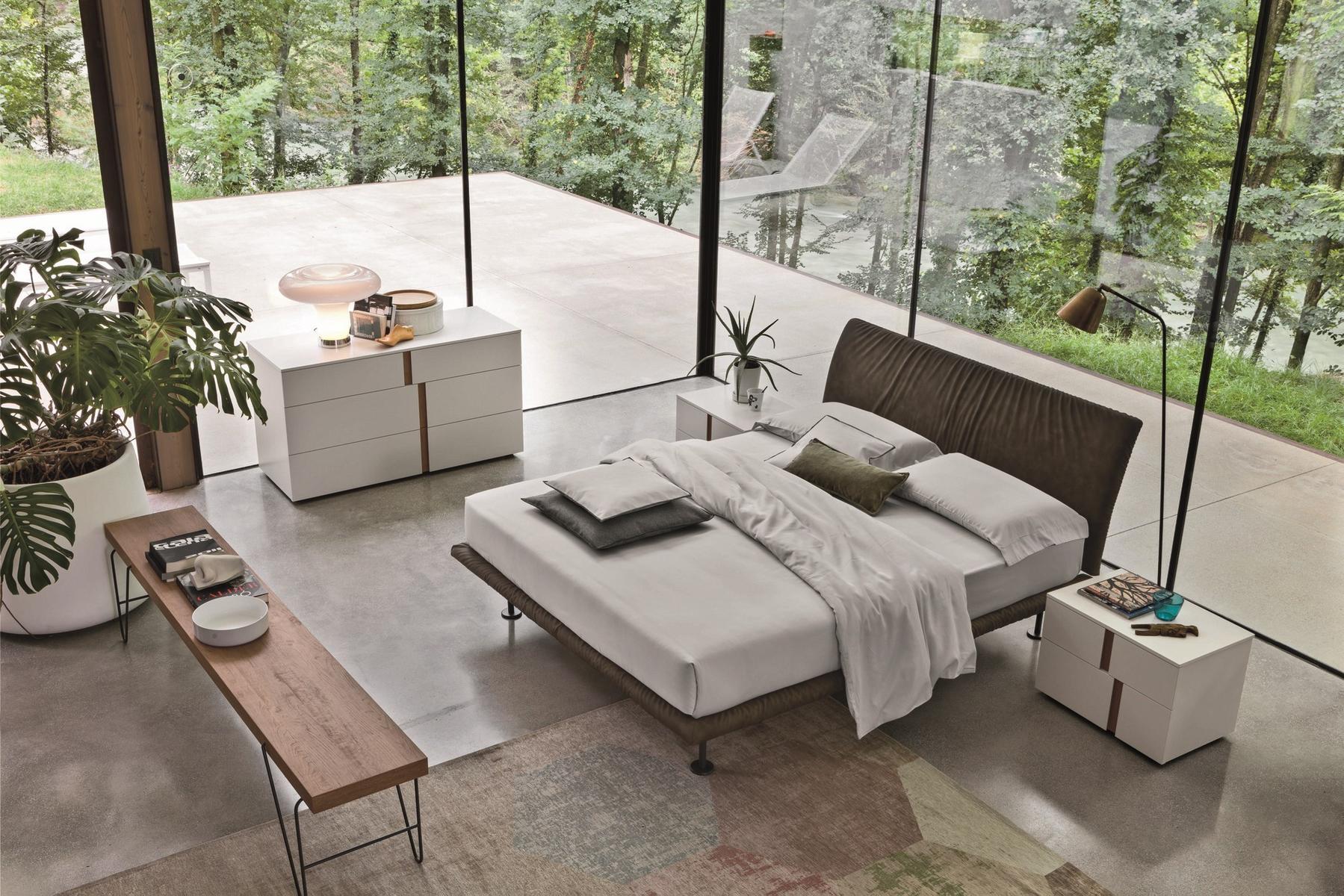 Wooden chest of drawers with integrated handles | Athena by Tomasella