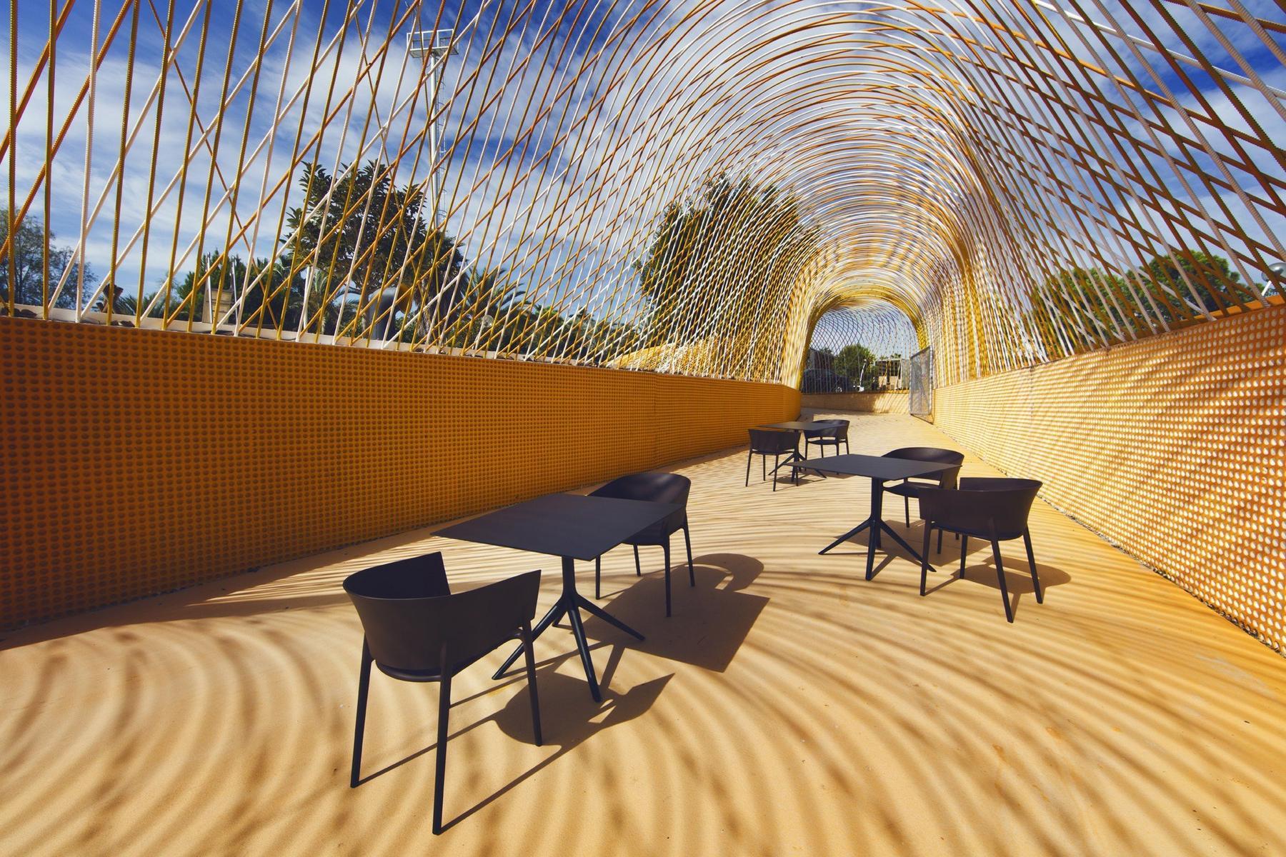 Garden chair with armrests | Africa by Vondom