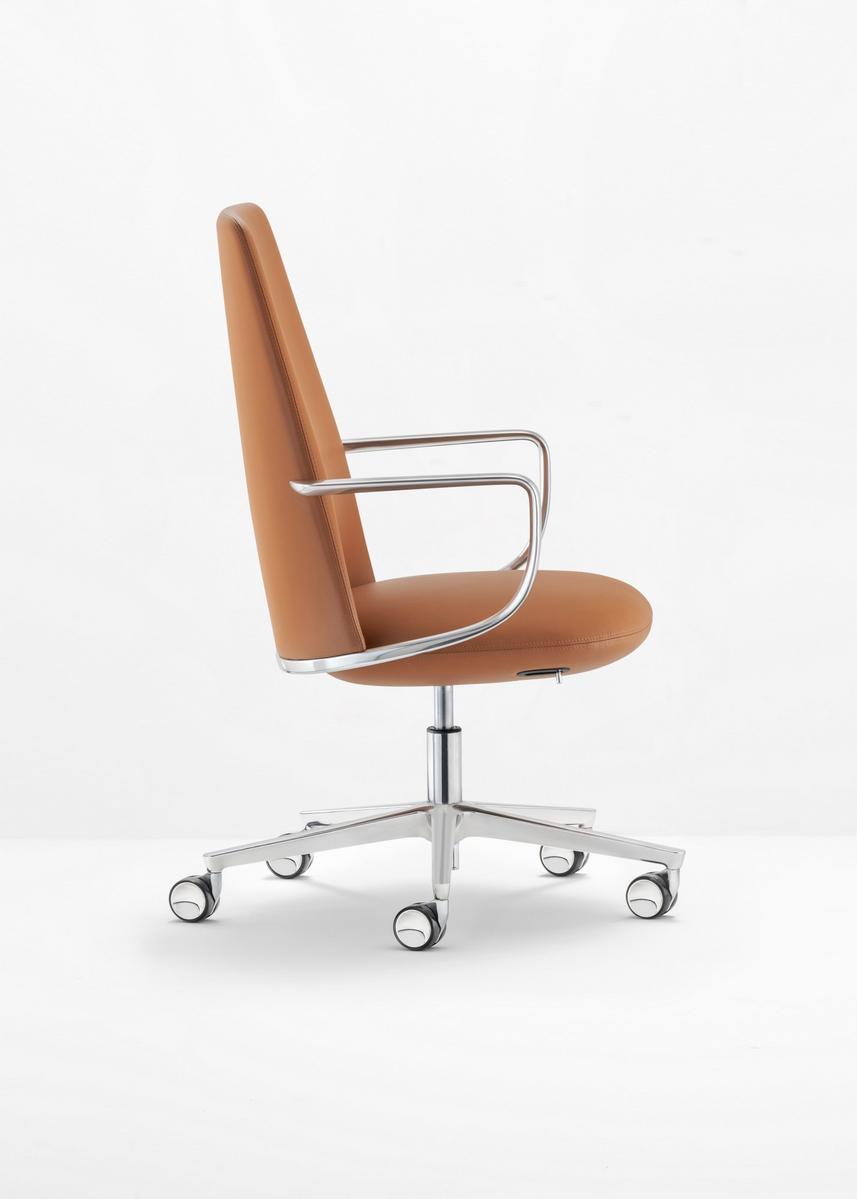 Executive chair with 5-spoke base | Elinor 3755 by Pedrali