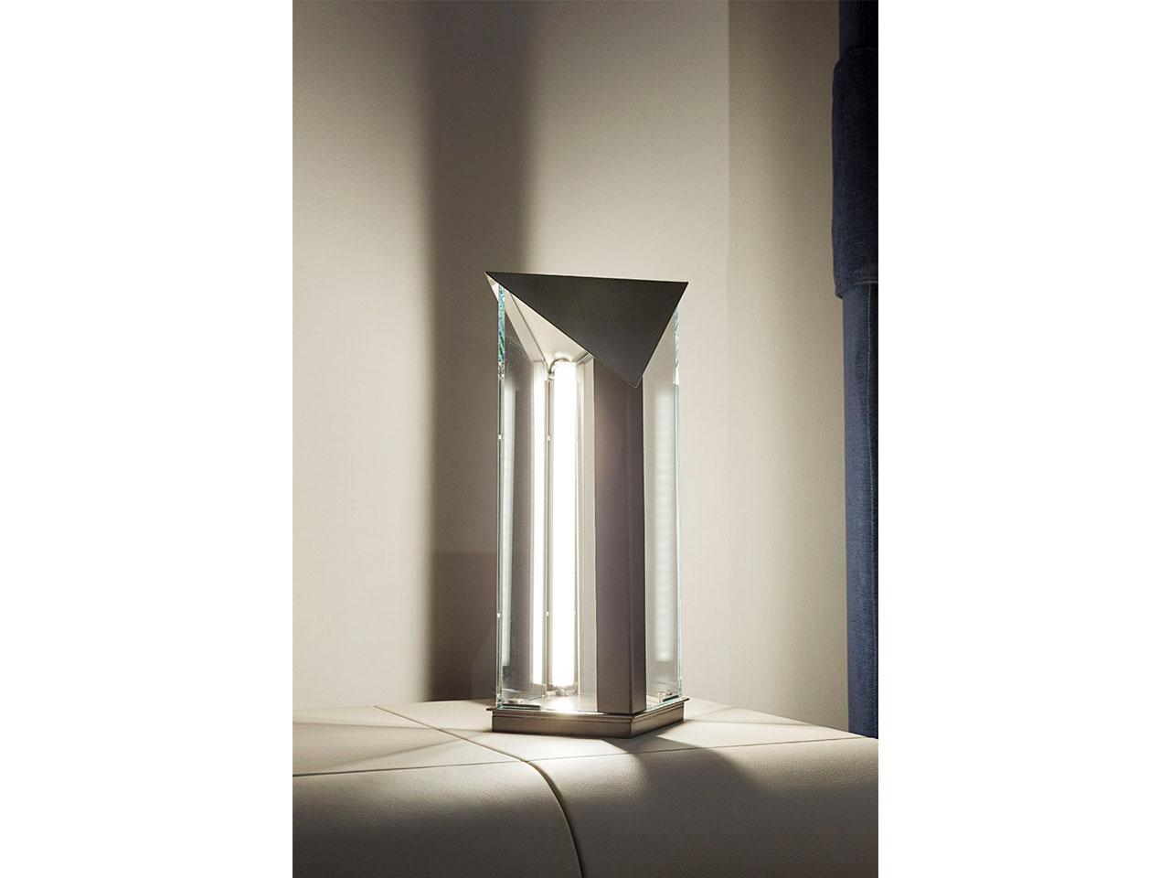 Metal and glass table lamp | Zero by Turri