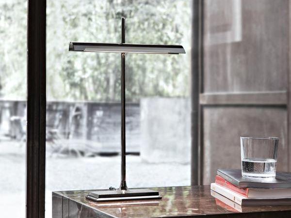 LED direct light methacrylate table lamp | Goldman by Flos