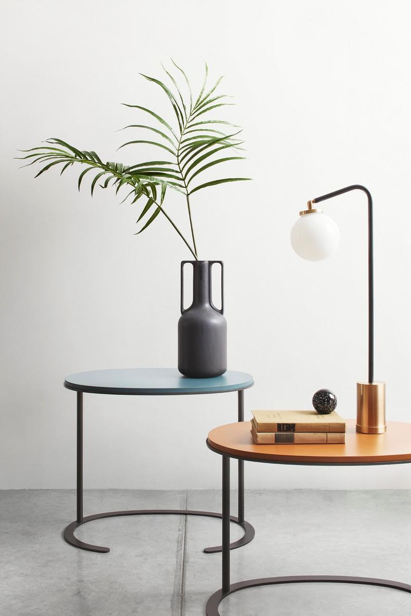 Coffee table for living room | Ortis by Lema