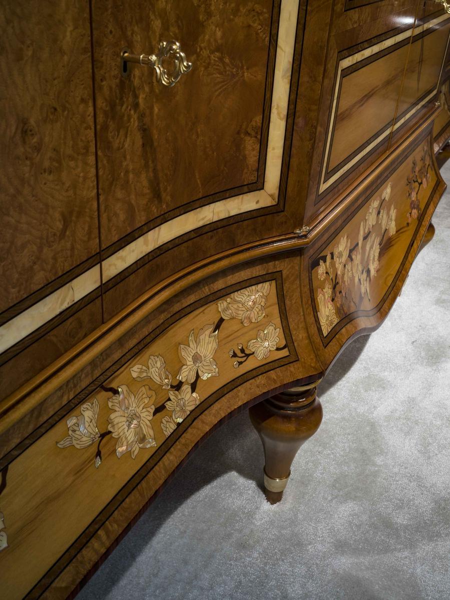 Chestnut sideboard with drawers | 1430 by Ezio Bellotti