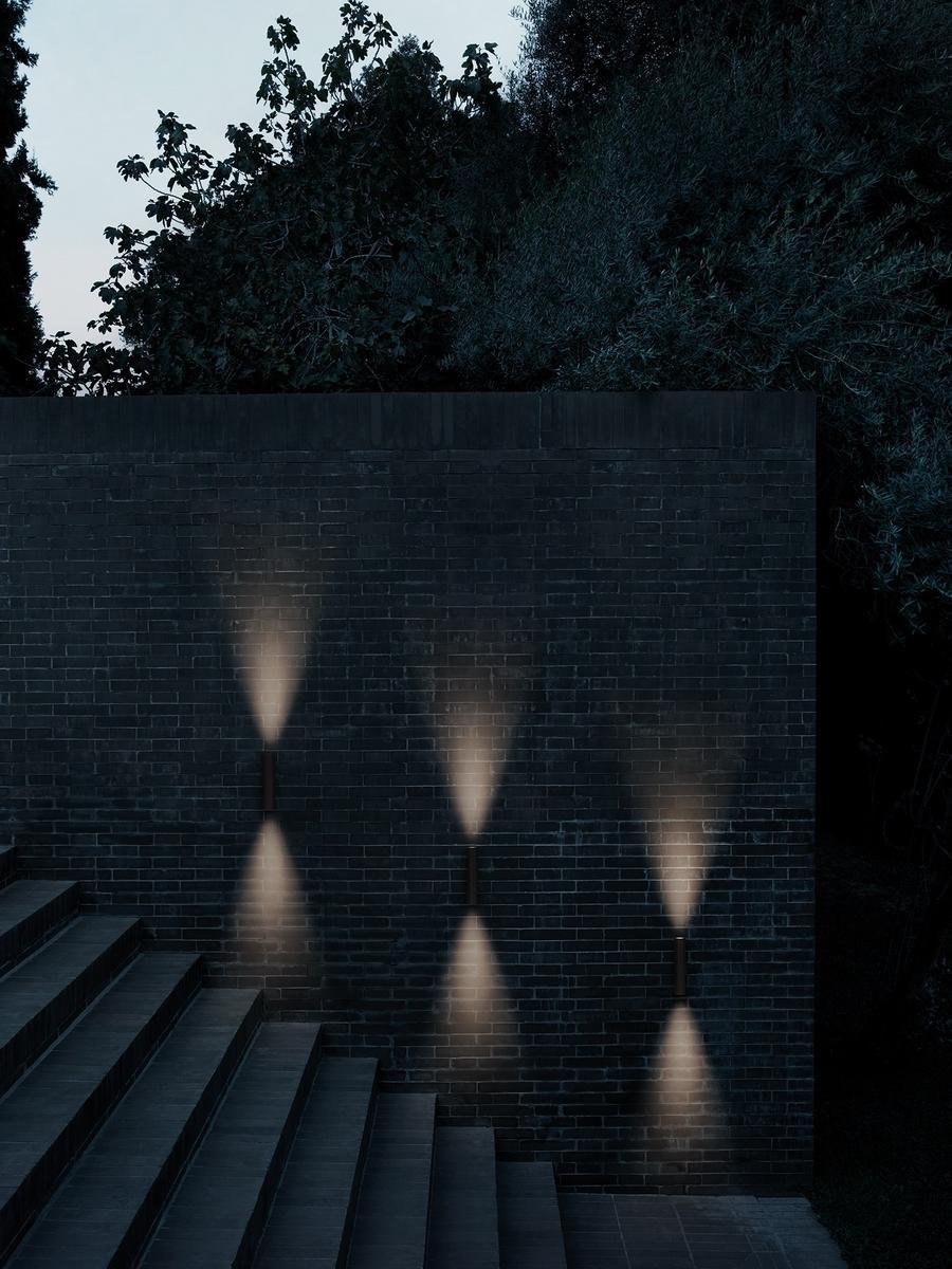 LED aluminium outdoor wall lamp | Flauta Spiga Outdoor by Flos