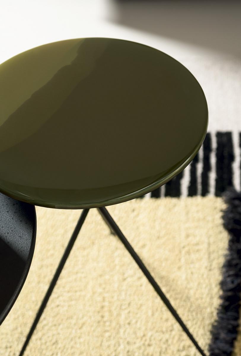 Round coffee table | Liquid by Baxter