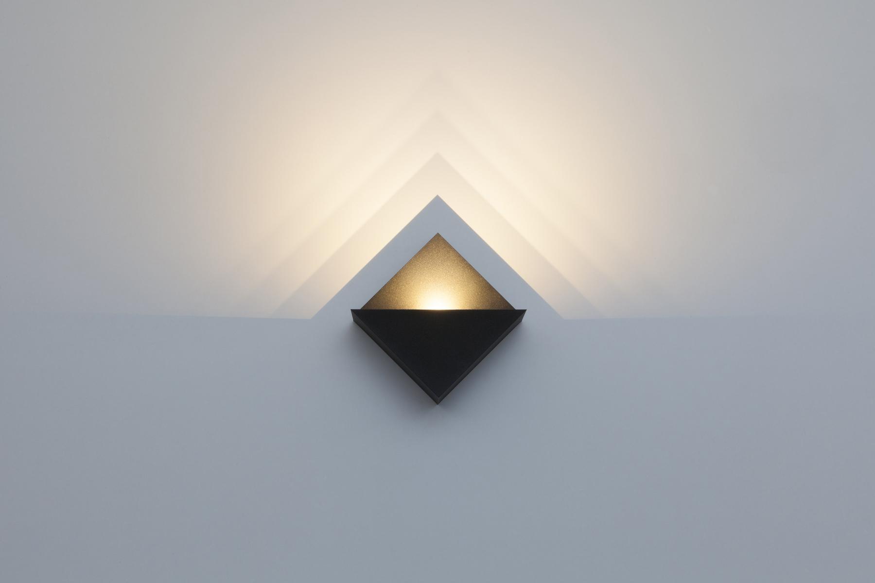 LED polycarbonate wall lamp | Gradient by Vibia