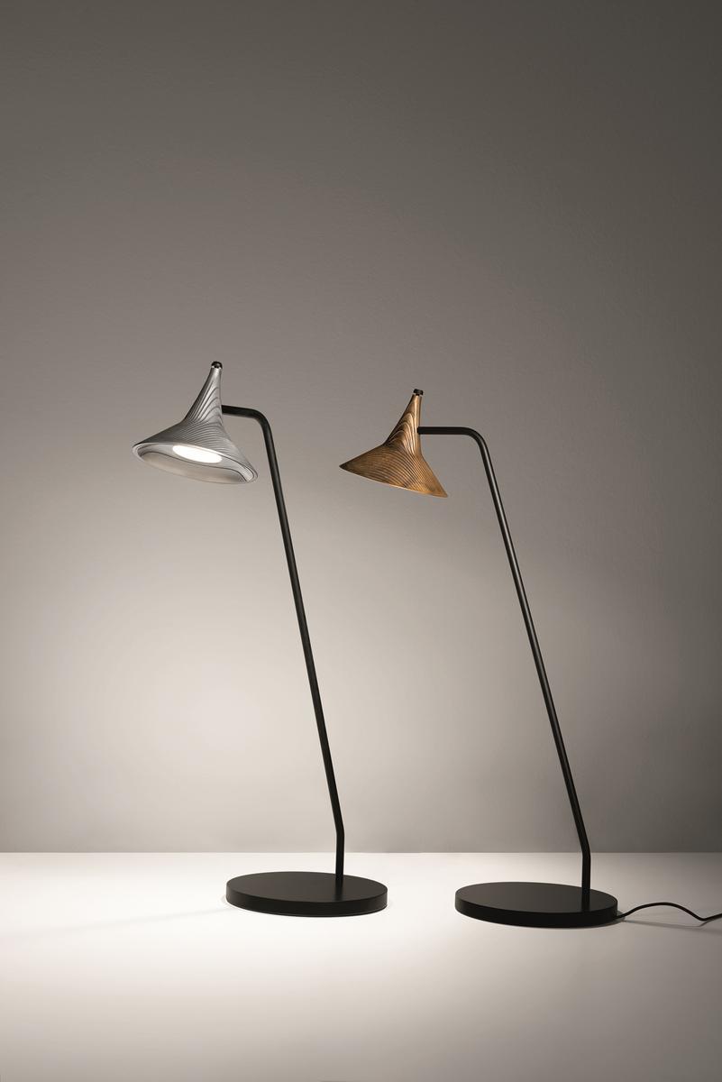 LED direct light brass table lamp | Unterlinden by Artemide