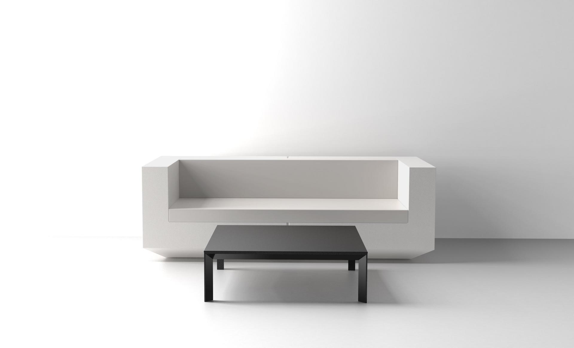 Garden side table | Frame by Vondom