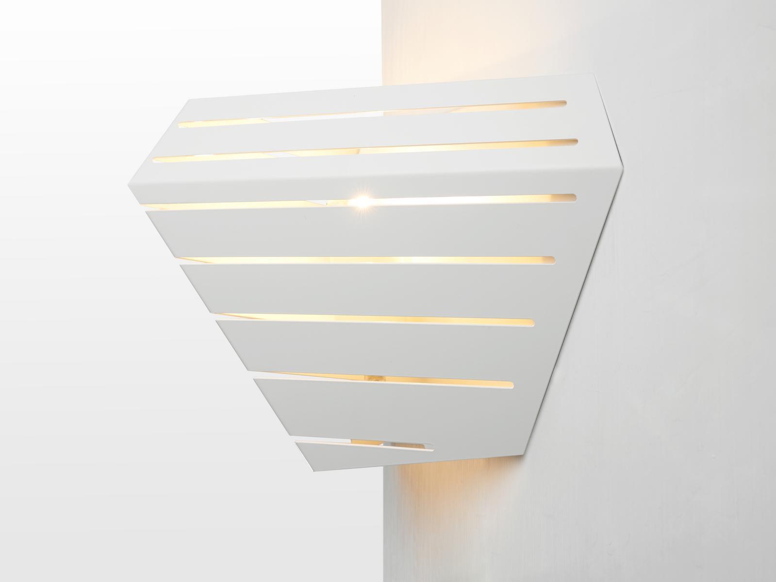 Iron wall light | Dadì by Zava