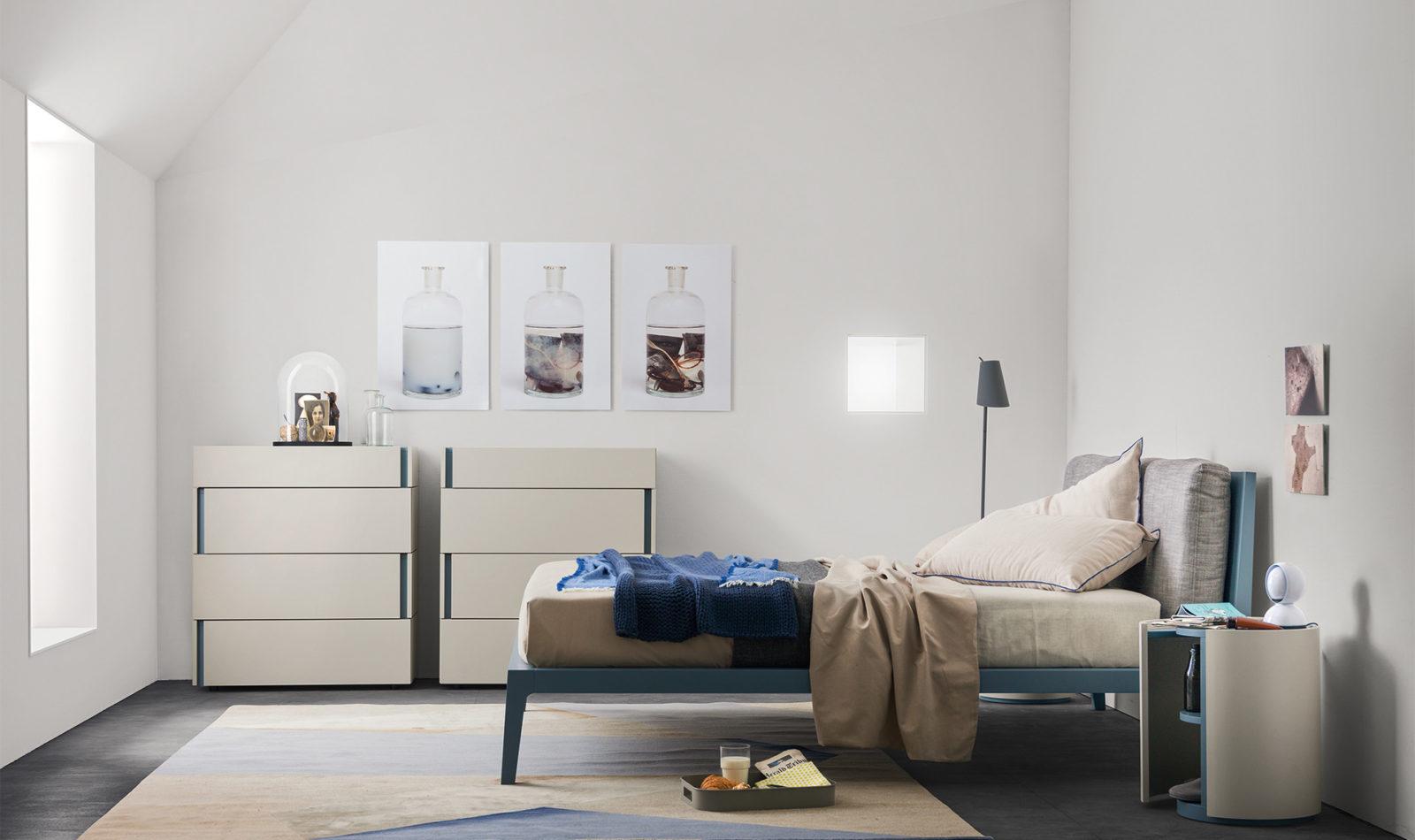 Round veneer bedside table with doors | Rim by ALF Dafre