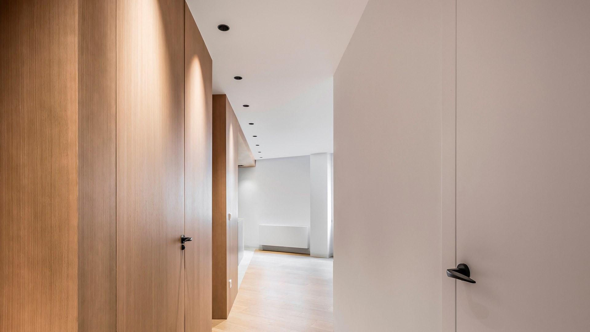 LED round recessed aluminium spotlight | Shot Light M Asymmetric by Arkoslight