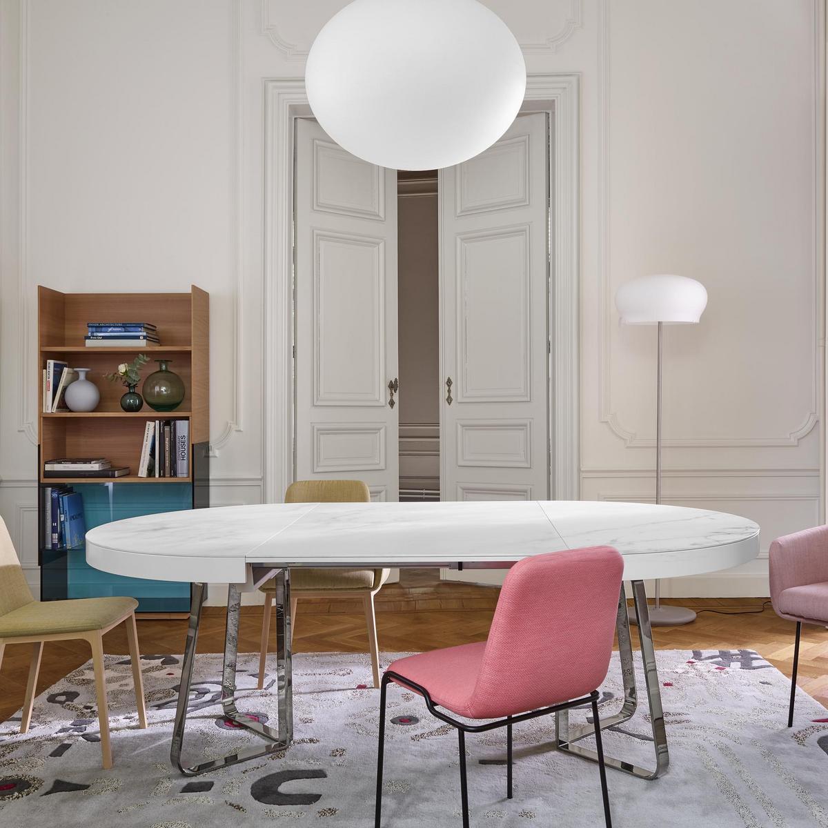 Extending round porcelain stoneware dining table | Ava by Ligne Roset