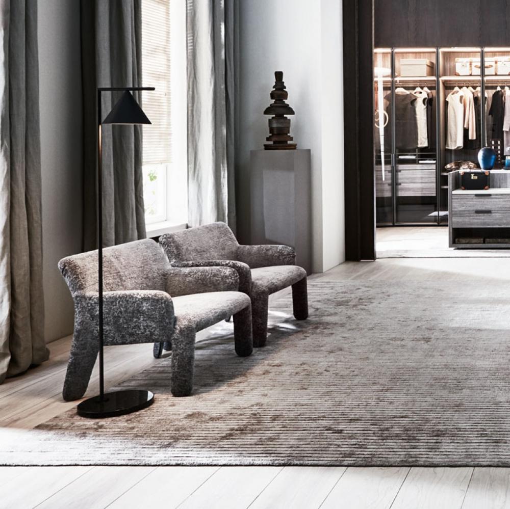 Fabric armchair with armrests | Glove-up by Molteni