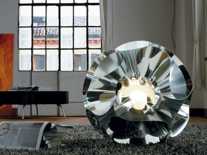 Aluminium table lamp | Floral by Panzeri