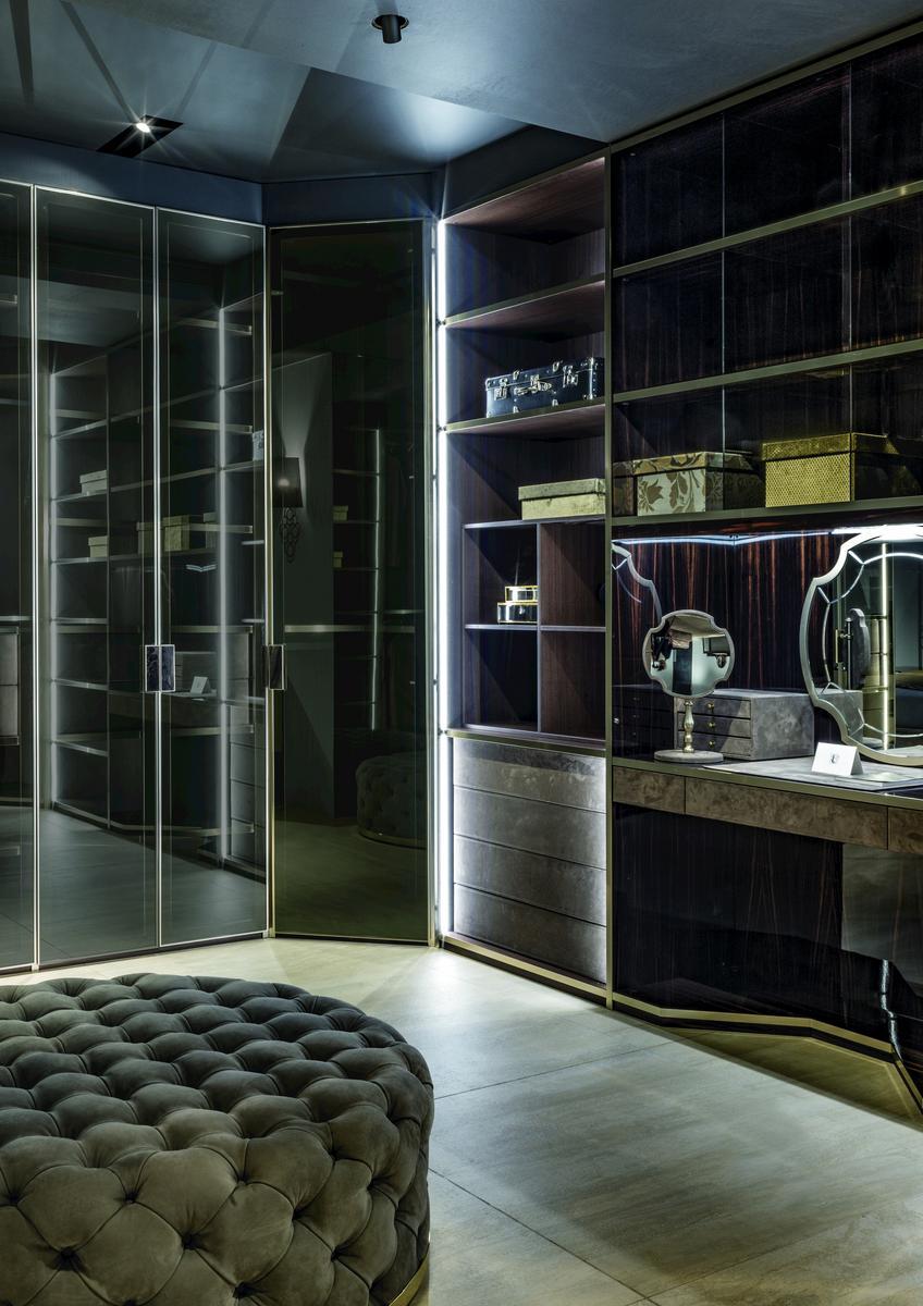 Modular wood walk-in closet | Atelier by Longhi