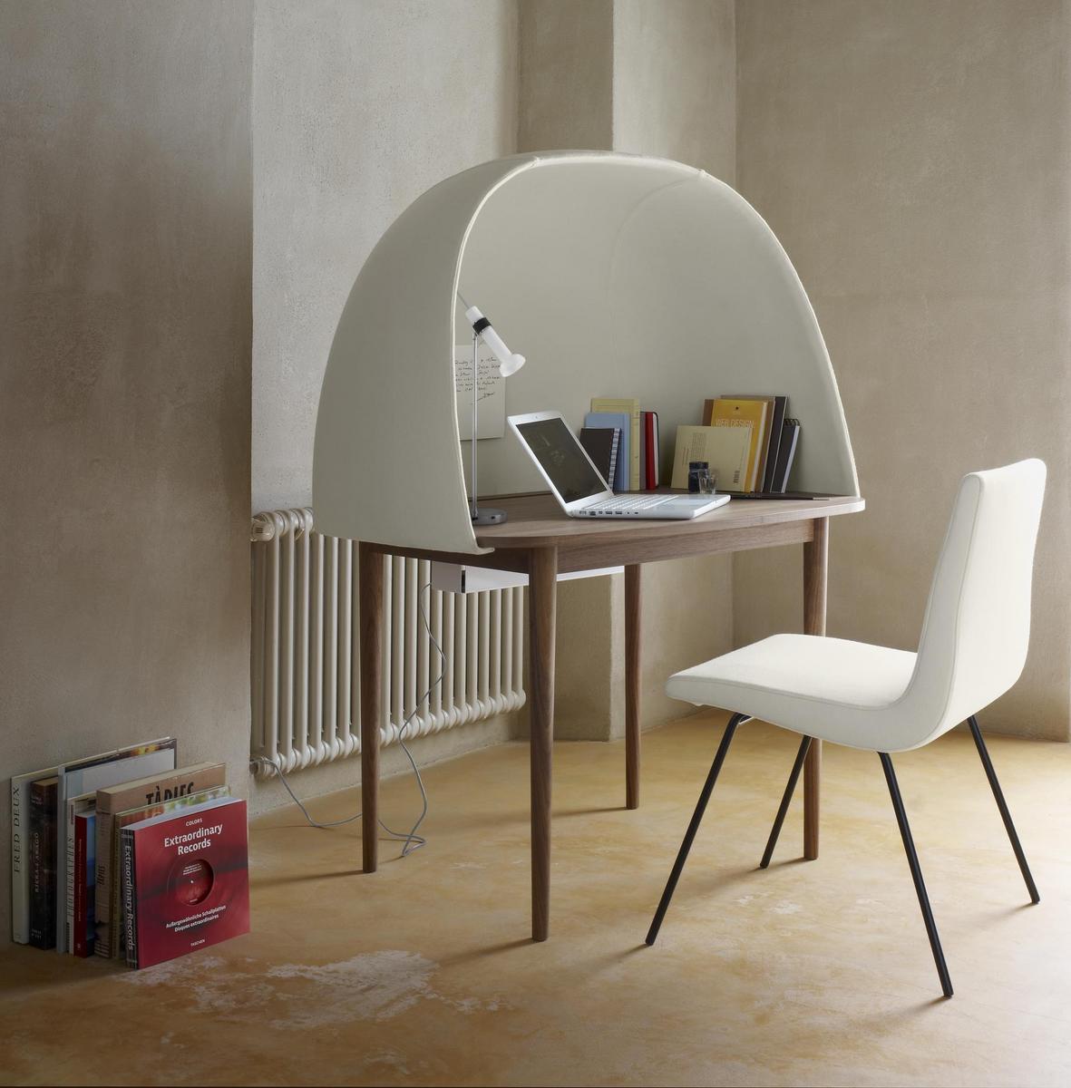 Solid wood writing desk | Rewrite by Ligne Roset