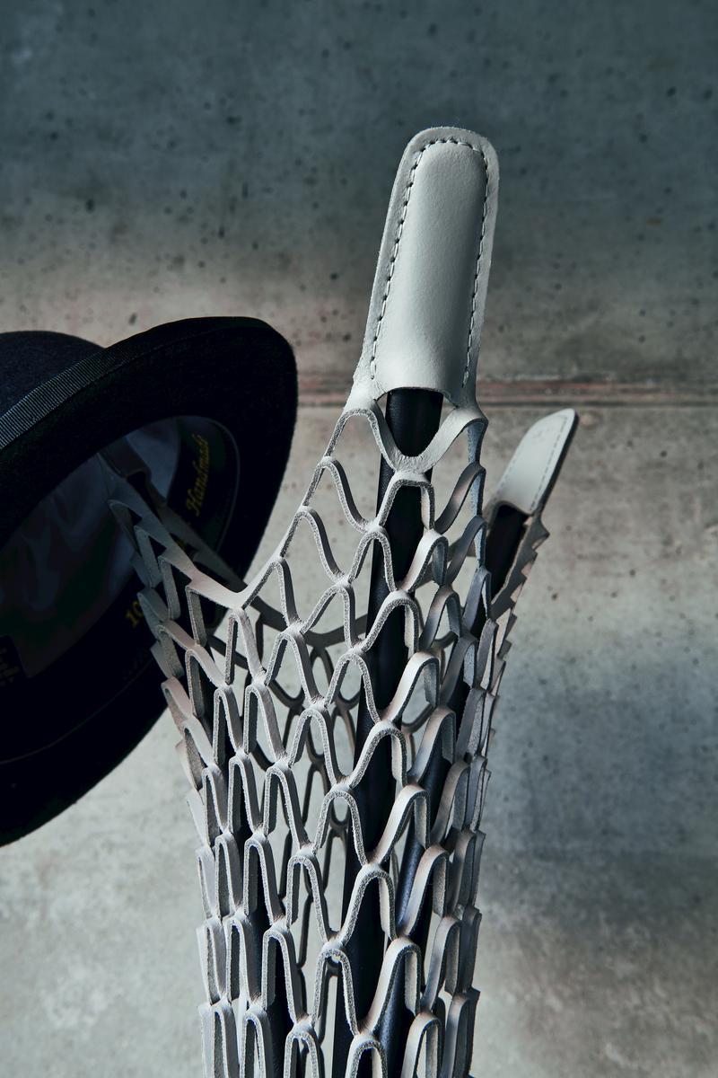 Tanned leather coat stand | Guapa by Midj