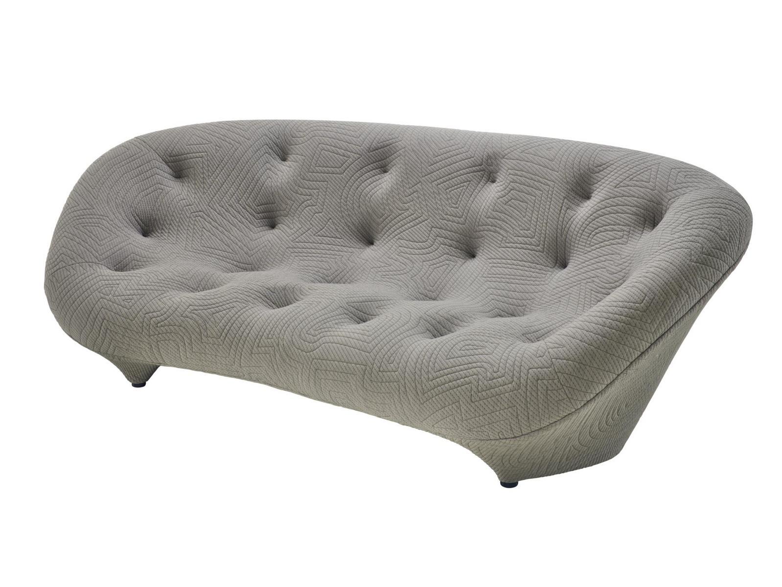 Tufted 3 seater fabric sofa | Ploum by Ligne Roset