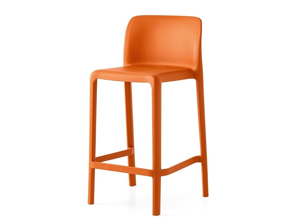 High polypropylene stool with footrest | Bayo by Connubia