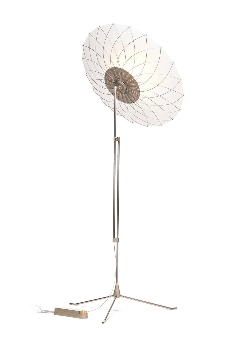 Metal floor lamp | Filigree by Moooi
