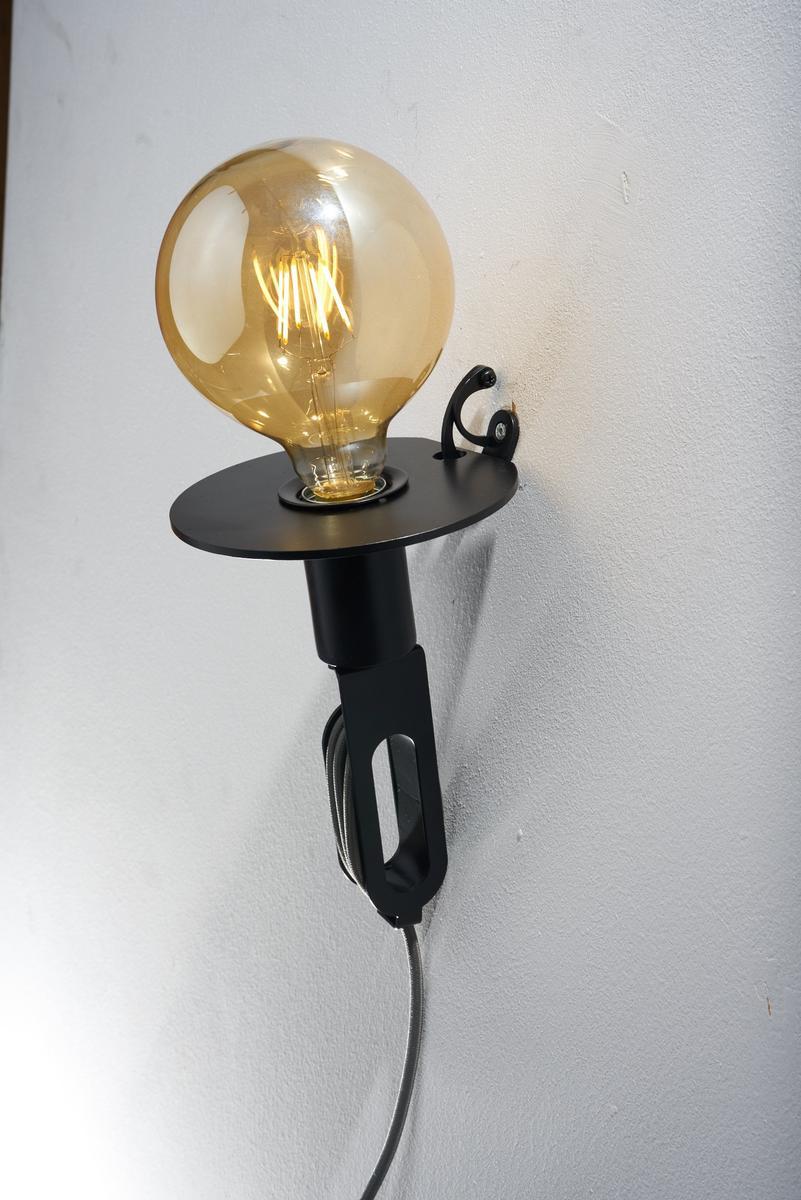 Direct light metal wall light | Driyos Naked by Zava