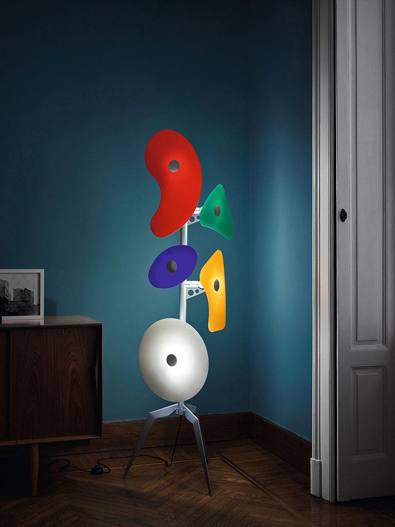 Metal floor lamp | Orbital by Foscarini