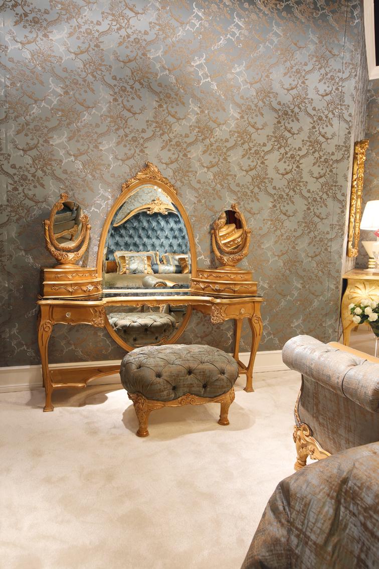 3680 Wooden dressing table